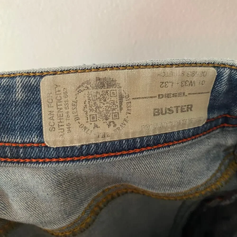 Diesel Buster Button Fly Light Wash Distressed Jeans Straight Men's size 33 x 32